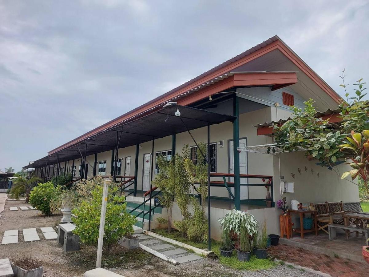 Chung cư studio 18 m² có 1 phòng tắm riêng ở Ban Luang Chom Thong Ngoại thất bức ảnh