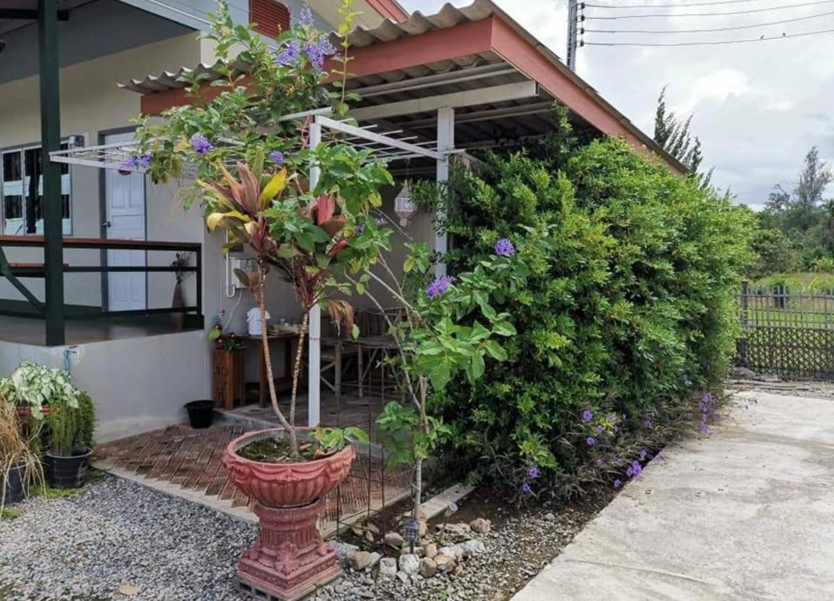 Chung cư studio 18 m² có 1 phòng tắm riêng ở Ban Luang Chom Thong Ngoại thất bức ảnh