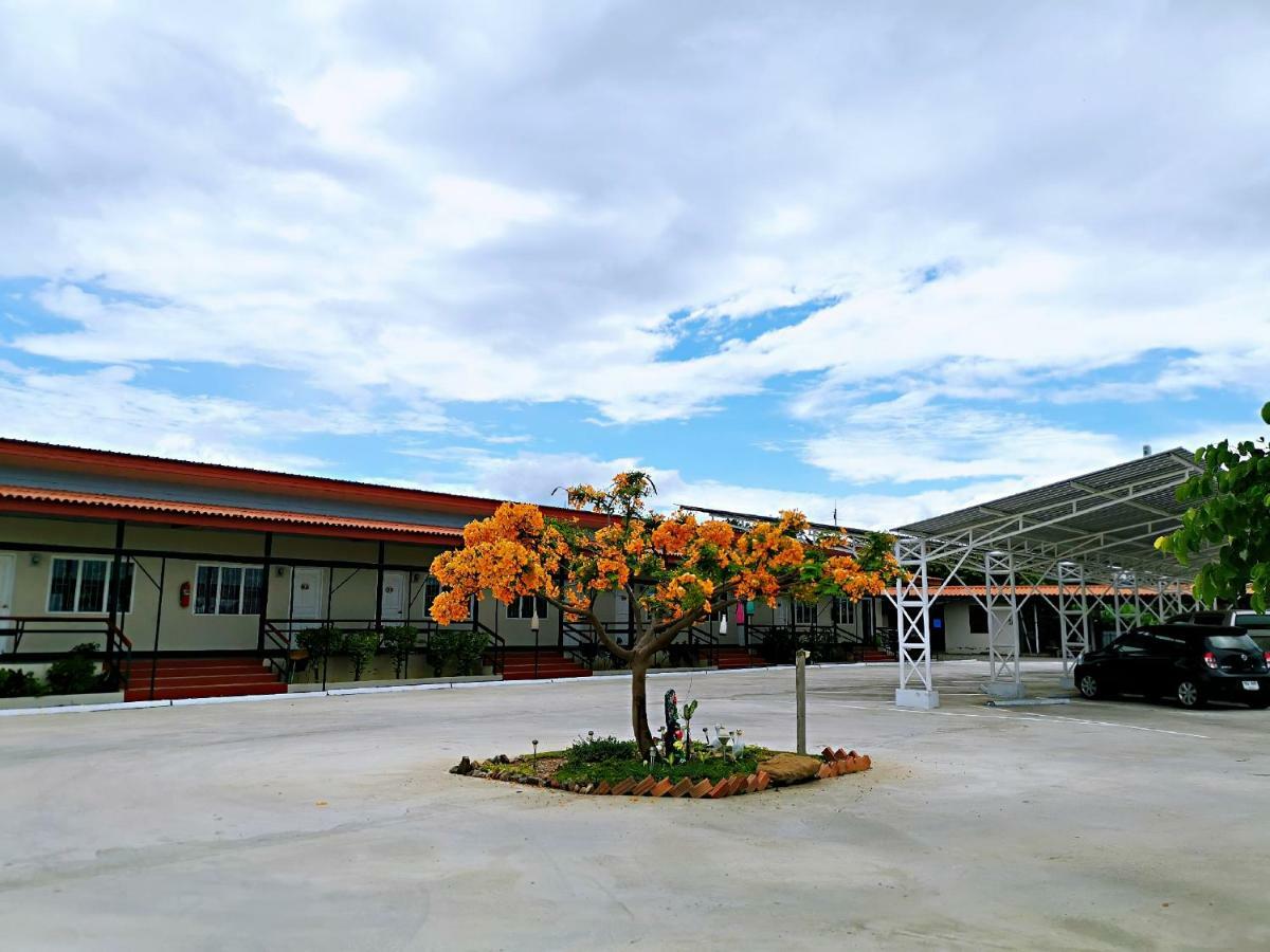 Chung cư studio 18 m² có 1 phòng tắm riêng ở Ban Luang Chom Thong Ngoại thất bức ảnh